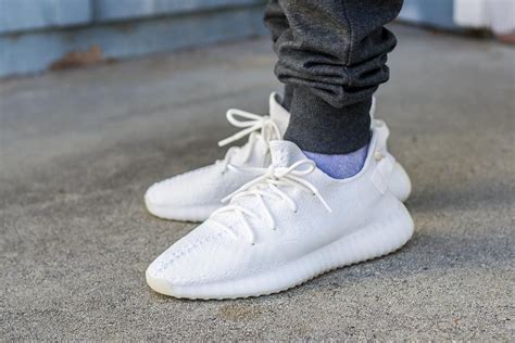 adidas yeezy damen weiß|adidas yeezy shoes.